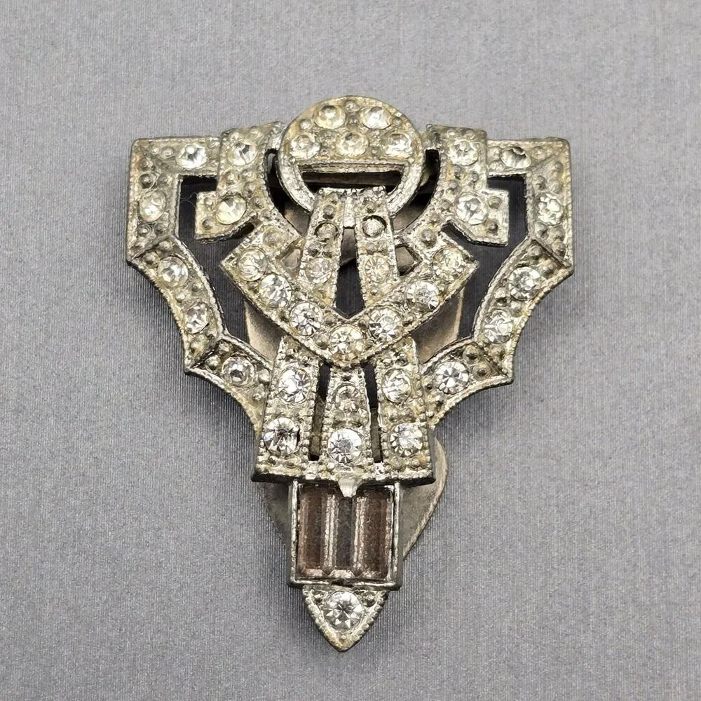 Vintage Art Deco Rhinestone Dress Clip 1.5" Silver Tone Estate Jewelry Cutouts - Picture 9 of 9